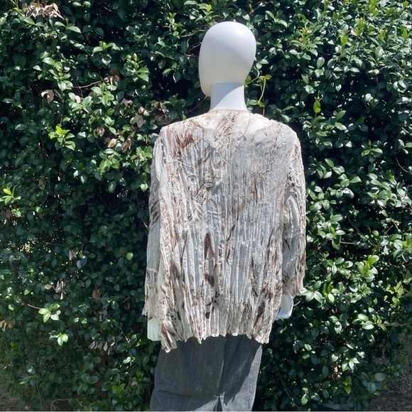 Chico’s Travelers Lightweight Embroidered Crochet Cardigan - Picture 8 of 13